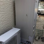 老朽化した旧型エコキュート：写真１