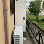 老朽化した旧型エコキュート：写真２